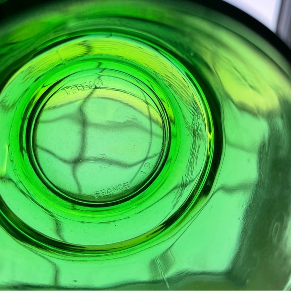 Vereco France Demitasse Espresso Vintage Cups and Saucers - Picture 4 of 10